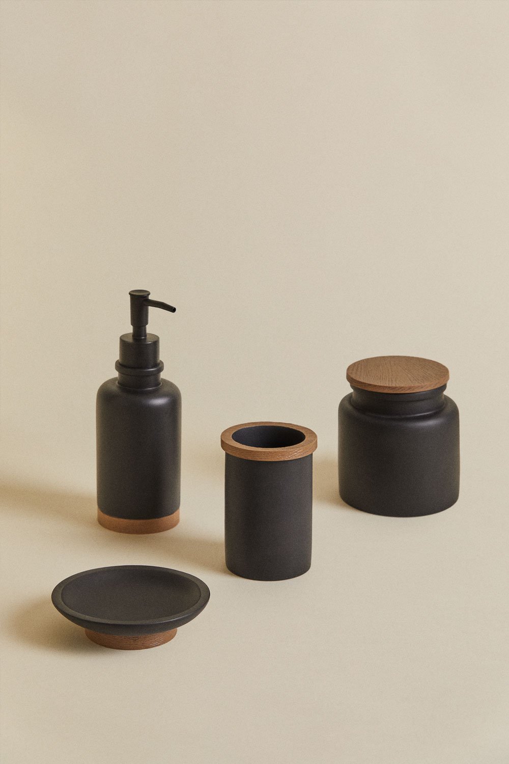 Set da bagno in resina Canen