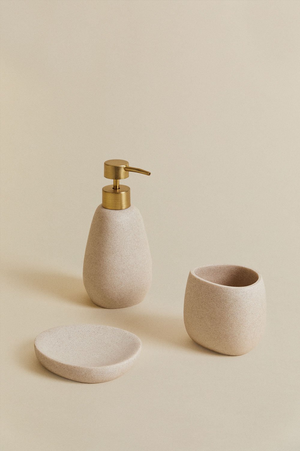 Set da bagno in resina Yegro