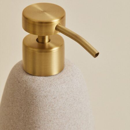 Set da bagno in resina Yegro