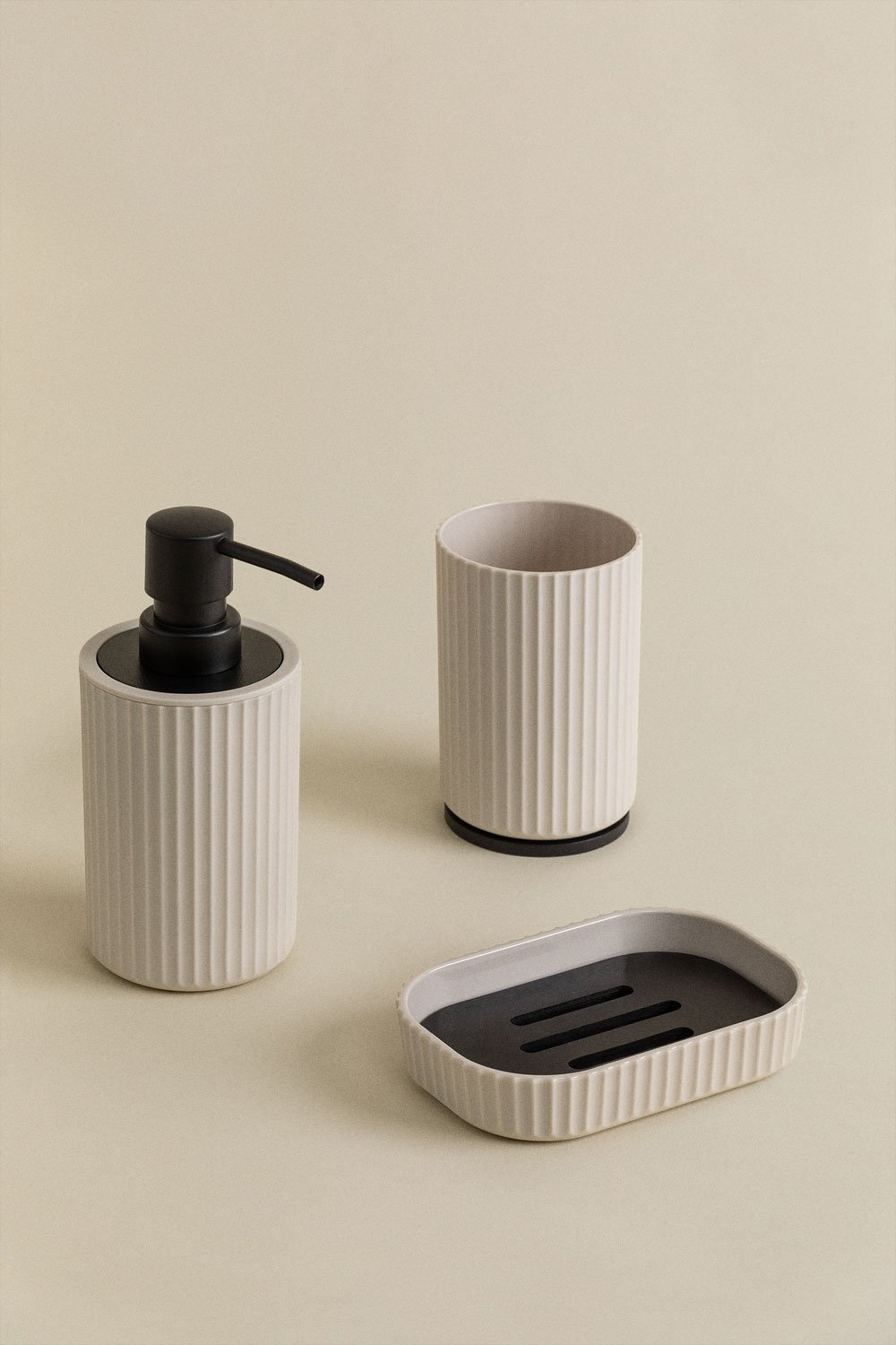 Set da bagno Ozene in ABS e bambù