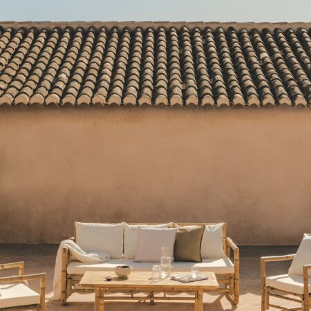 Set da giardino con divano a 3 posti e tavolino da caffè 120x60 cm in bambù Livayna
