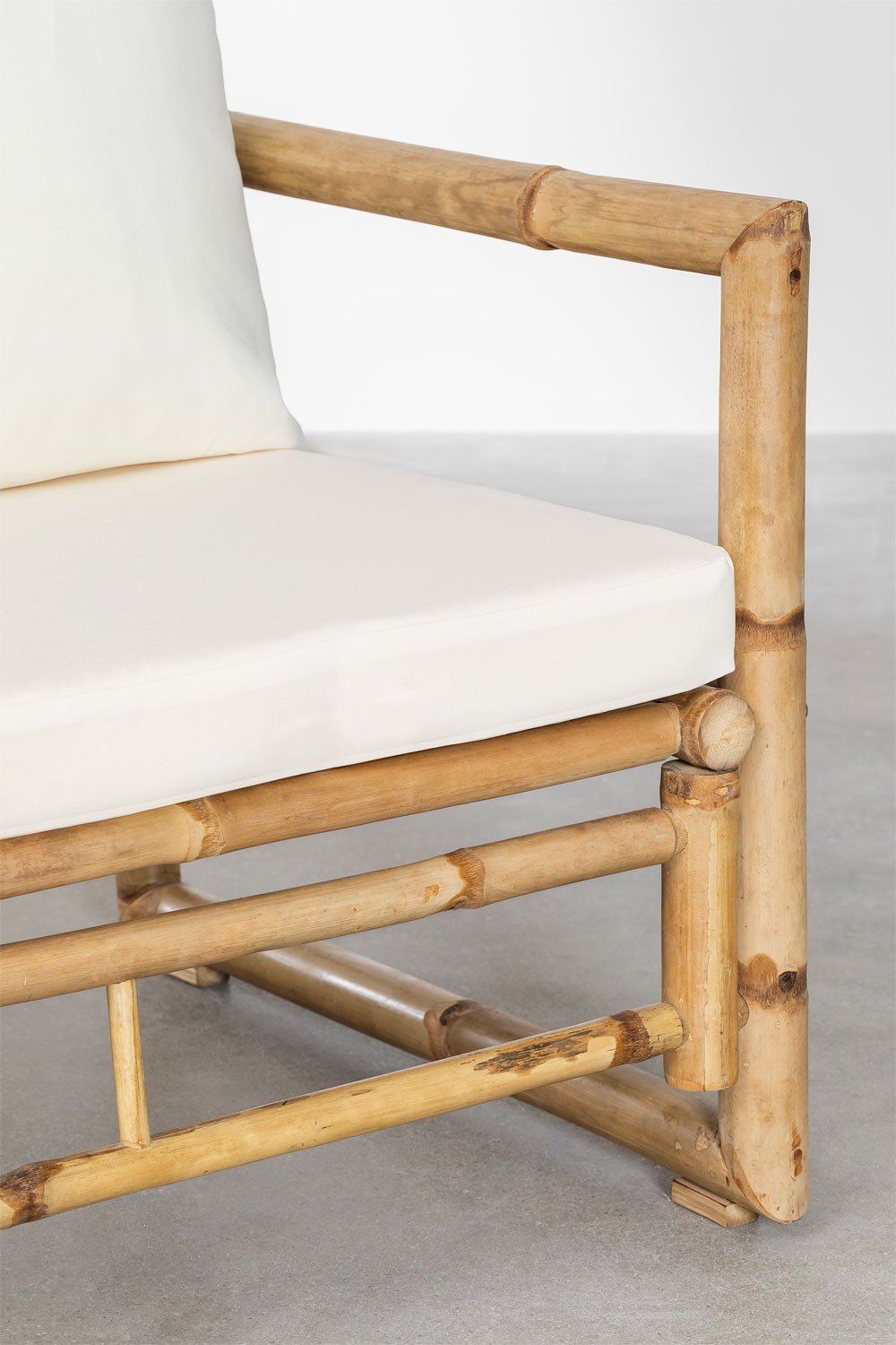 Set da giardino con divano a 3 posti e tavolino da caffè 120x60 cm in bambù Livayna