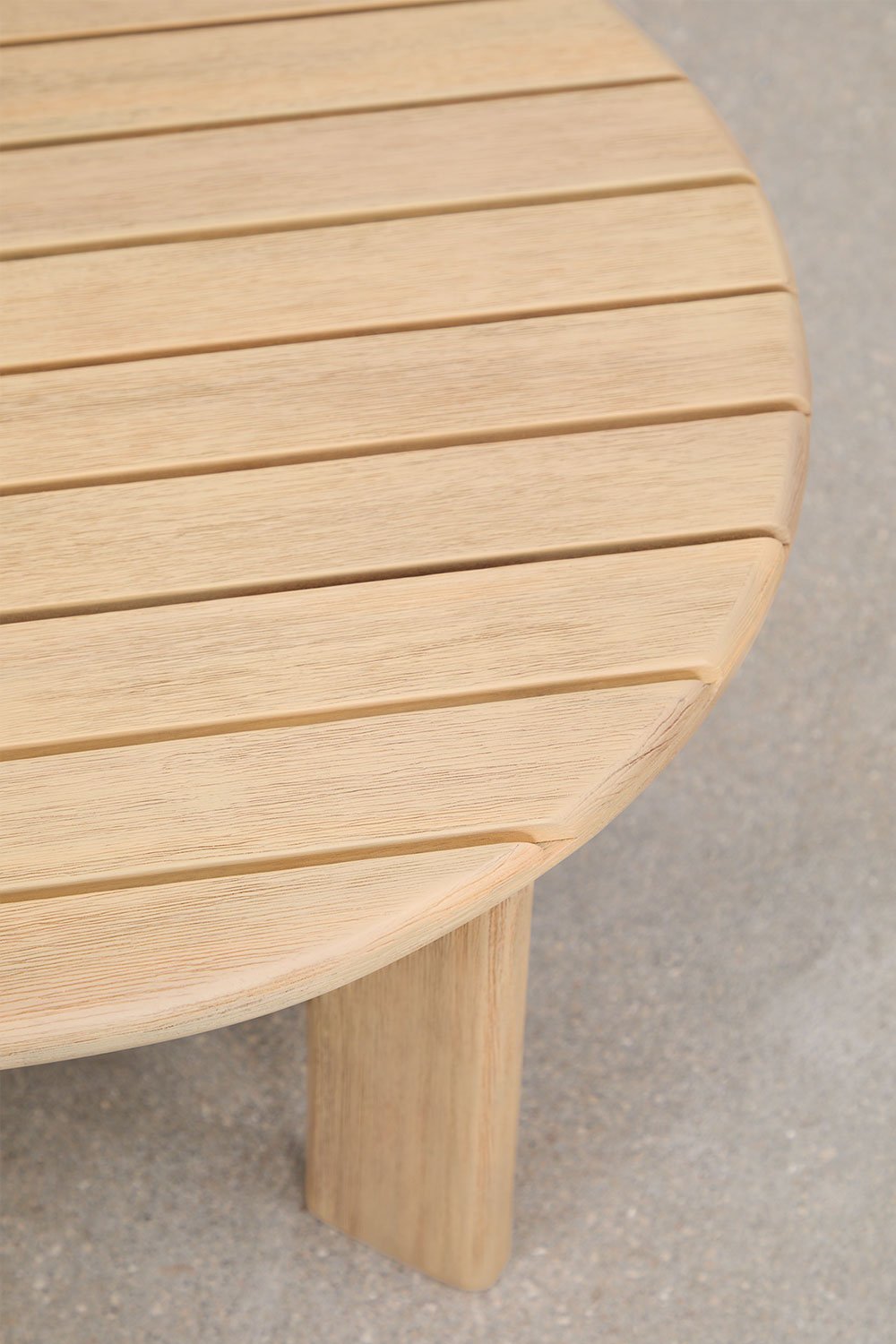 Set da giardino Leilan con 2 poltrone e un tavolino in legno di acacia e rattan