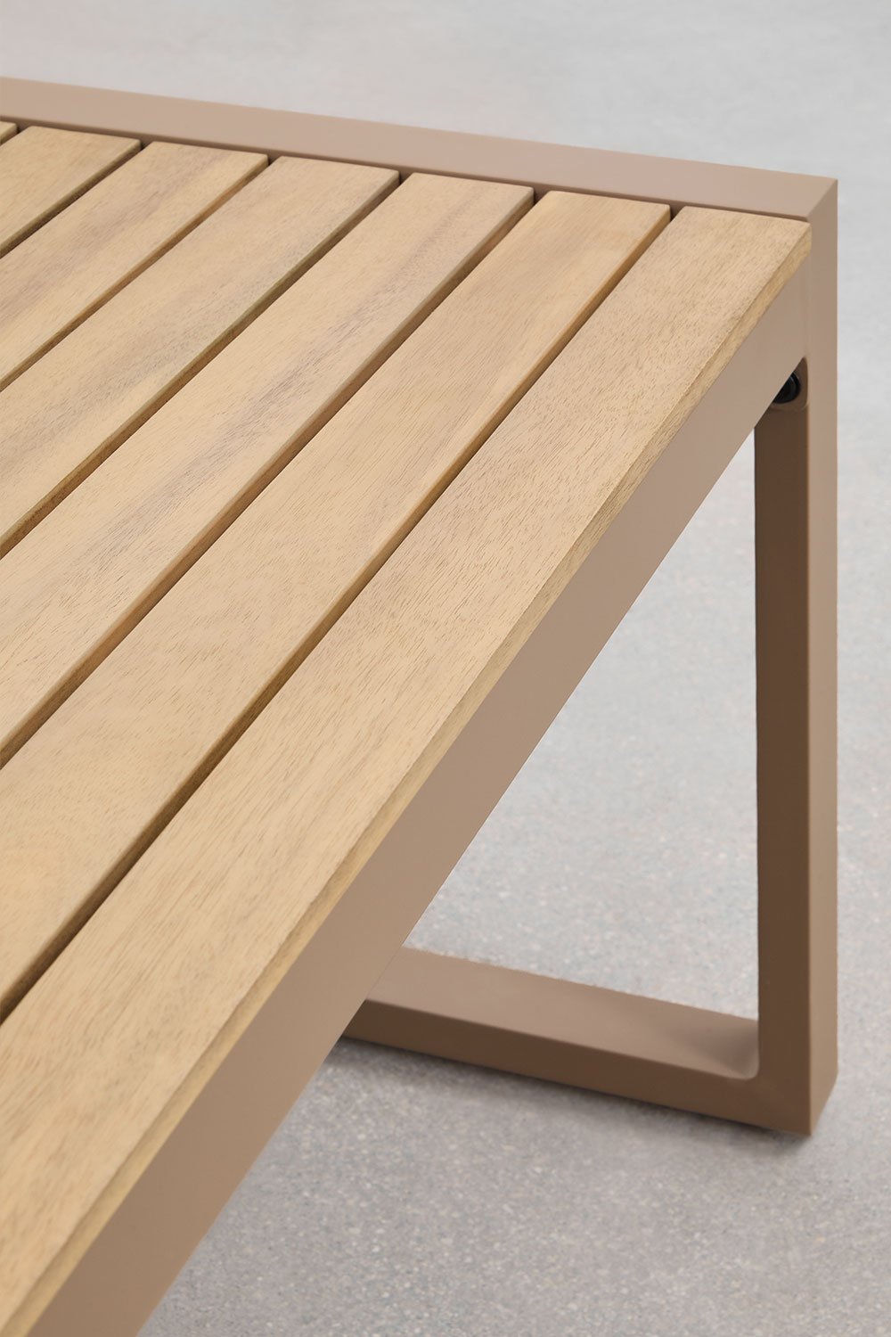 Set da giardino con divano 2 posti, 2 poltrone e tavolino in alluminio e legno di acacia Lipov