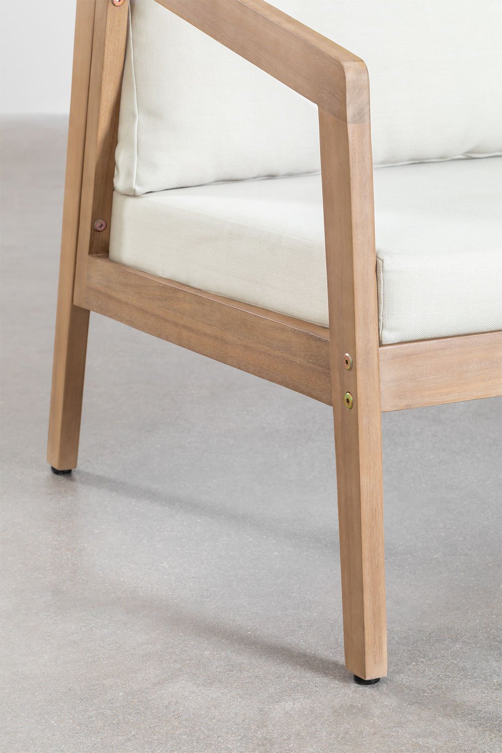Set da giardino Kaela in legno di acacia con divano, 2 poltrone e tavolino