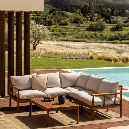 Set da giardino con divano angolare 5 posti e tavolino in legno di acacia Melvin