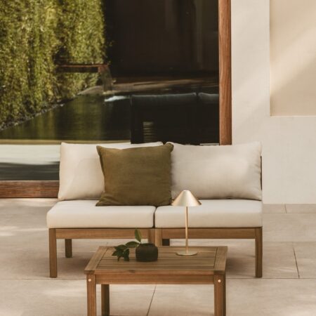 Set da giardino con divano modulare e tavolino da caffè in legno di acacia Branson, 2 pezzi