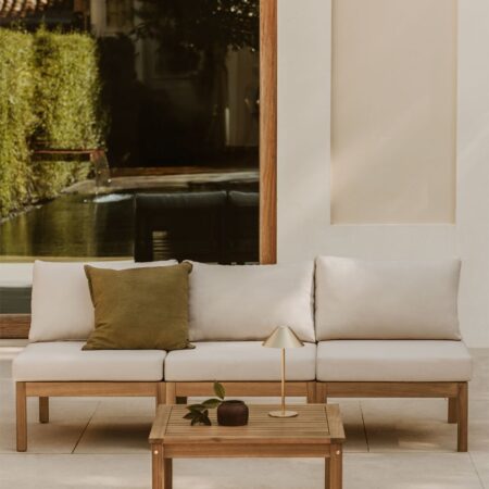 Set di divani modulari Branson in legno di acacia da 3 pezzi con tavolino da caffè