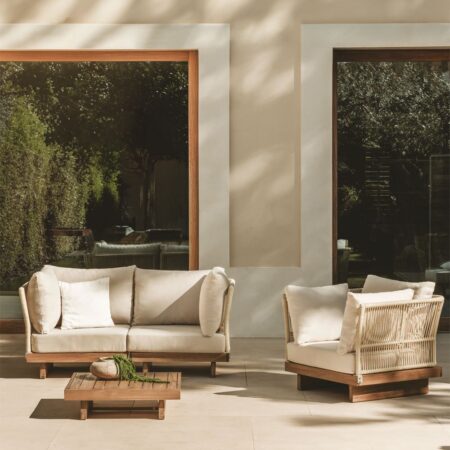 Set da giardino con divano modulare a 2 pezzi con 2 poltrone angolari, tavolino da caffè e poltrona in legno di acacia Dailin
