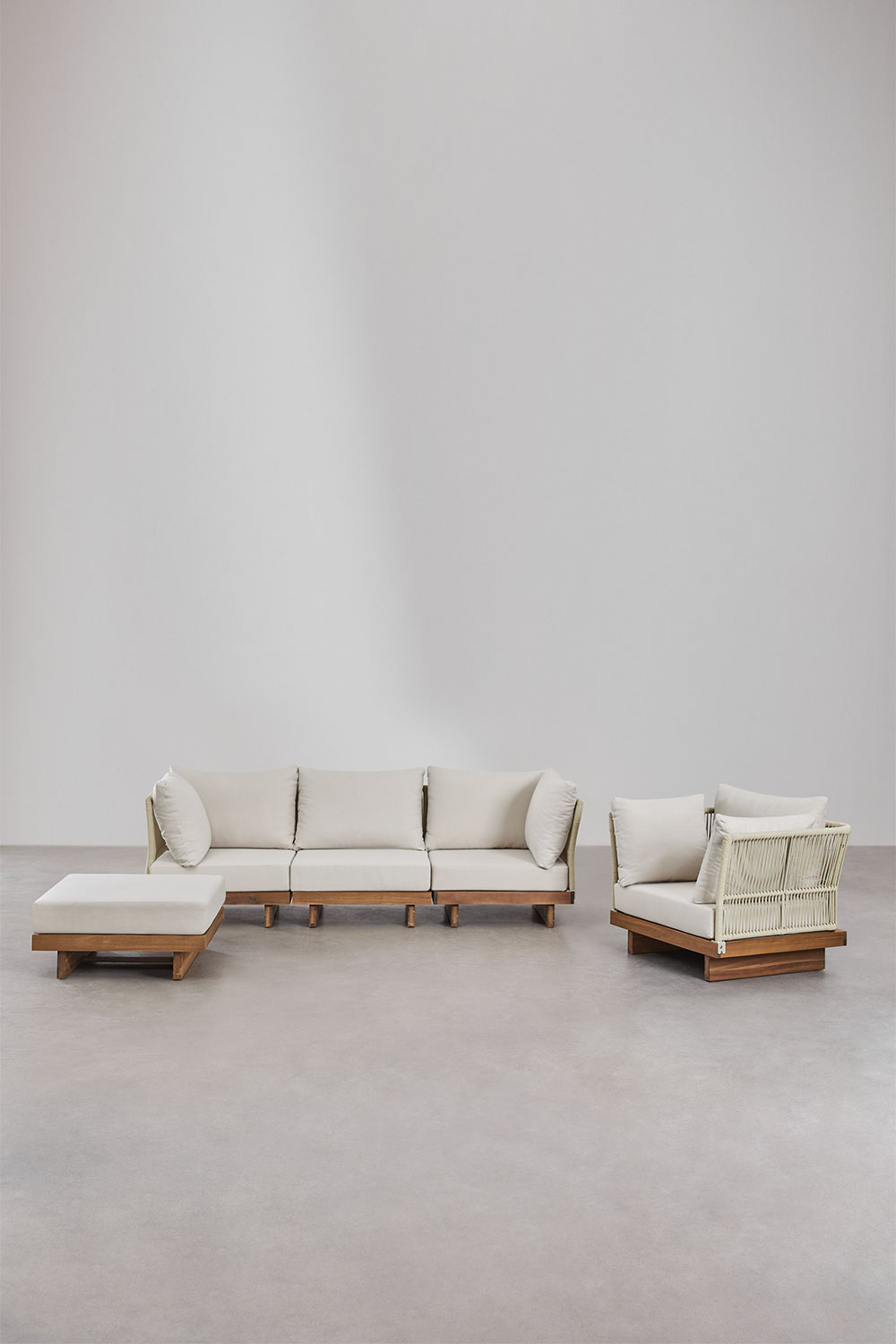 Set da giardino con divano modulare a 3 pezzi con 2 poltrone angolari, poltrona e pouf in legno di acacia Dailin