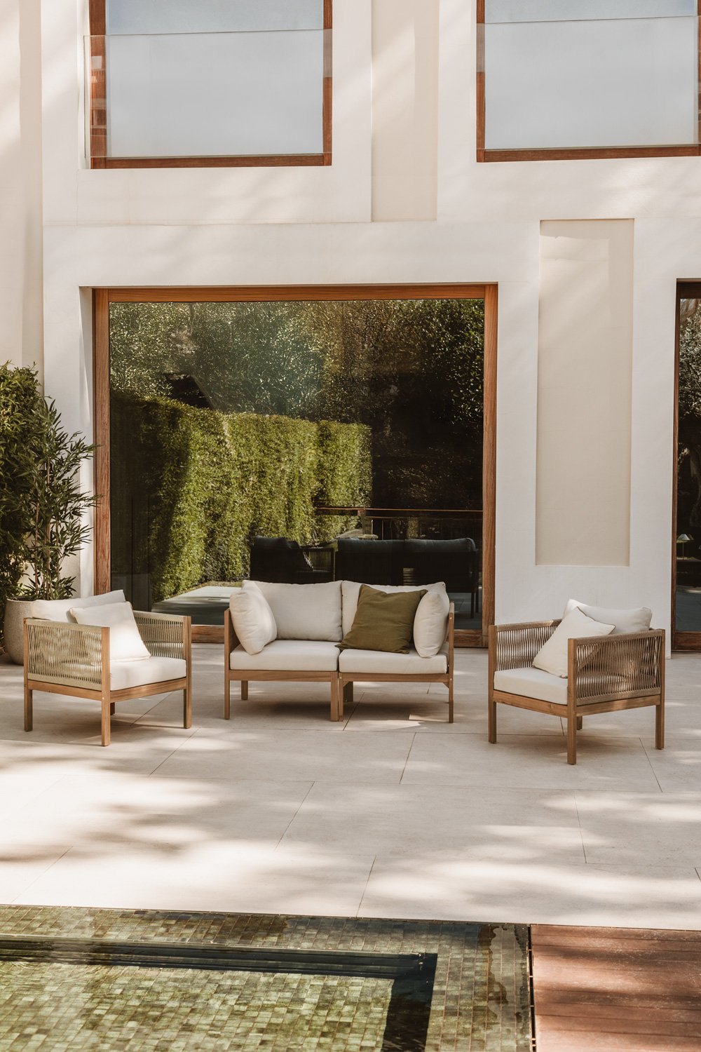 Set di divani modulari Branson in legno di acacia, 2 pezzi, con braccioli e 2 poltrone
