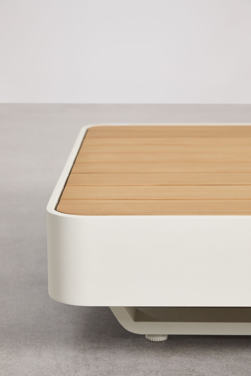 Set soggiorno con divano angolare 5 posti e tavolino in alluminio e legno di teak Yarilo