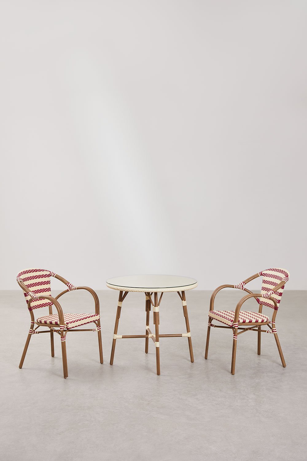 Set da tavolo rotondo Ø80 cm Brielle Bistro e 2 sedie con braccioli in rattan sintetico e alluminio Solange Bistro