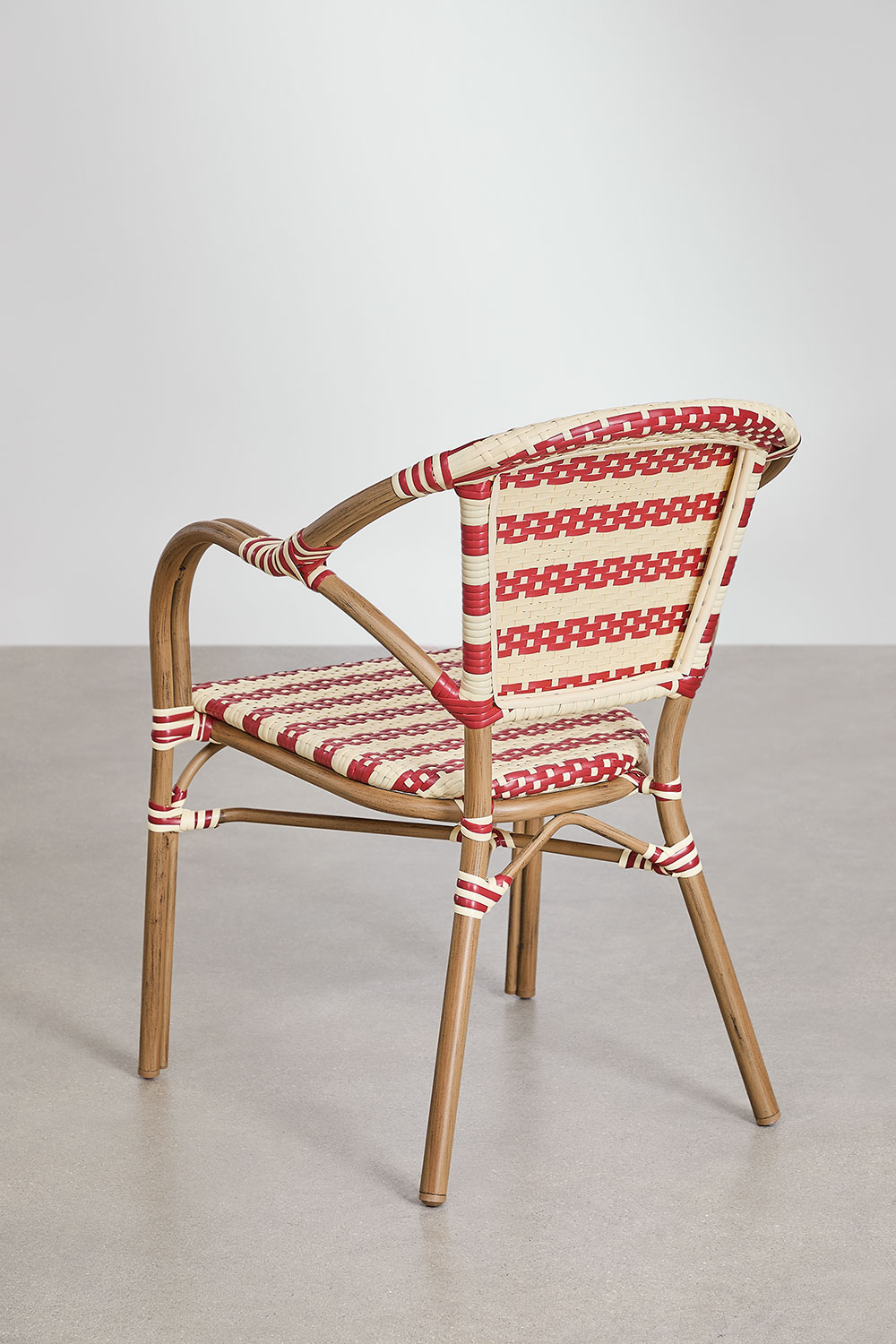 Set da tavolo rotondo Ø80 cm Brielle Bistro e 2 sedie con braccioli in rattan sintetico e alluminio Solange Bistro