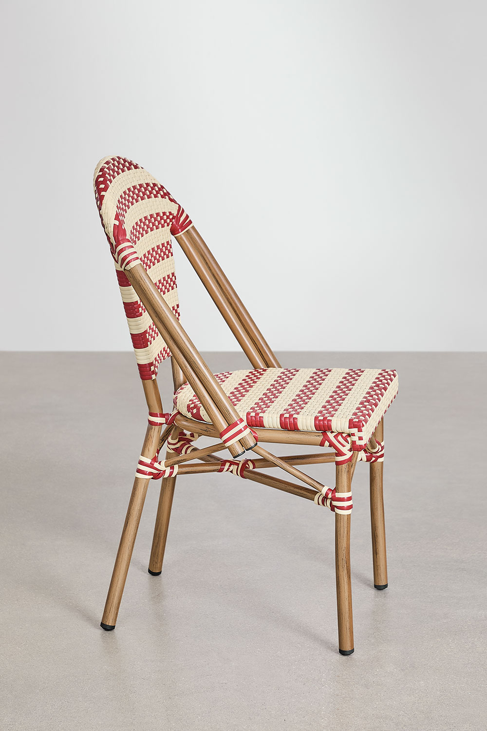 Set tavolo rotondo Ø80 cm Brielle Bistro e 2 sedie impilabili in rattan sintetico e alluminio Solange Bistro