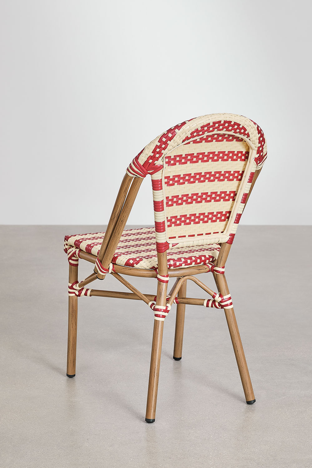 Set tavolo rotondo Ø80 cm Brielle Bistro e 2 sedie impilabili in rattan sintetico e alluminio Solange Bistro