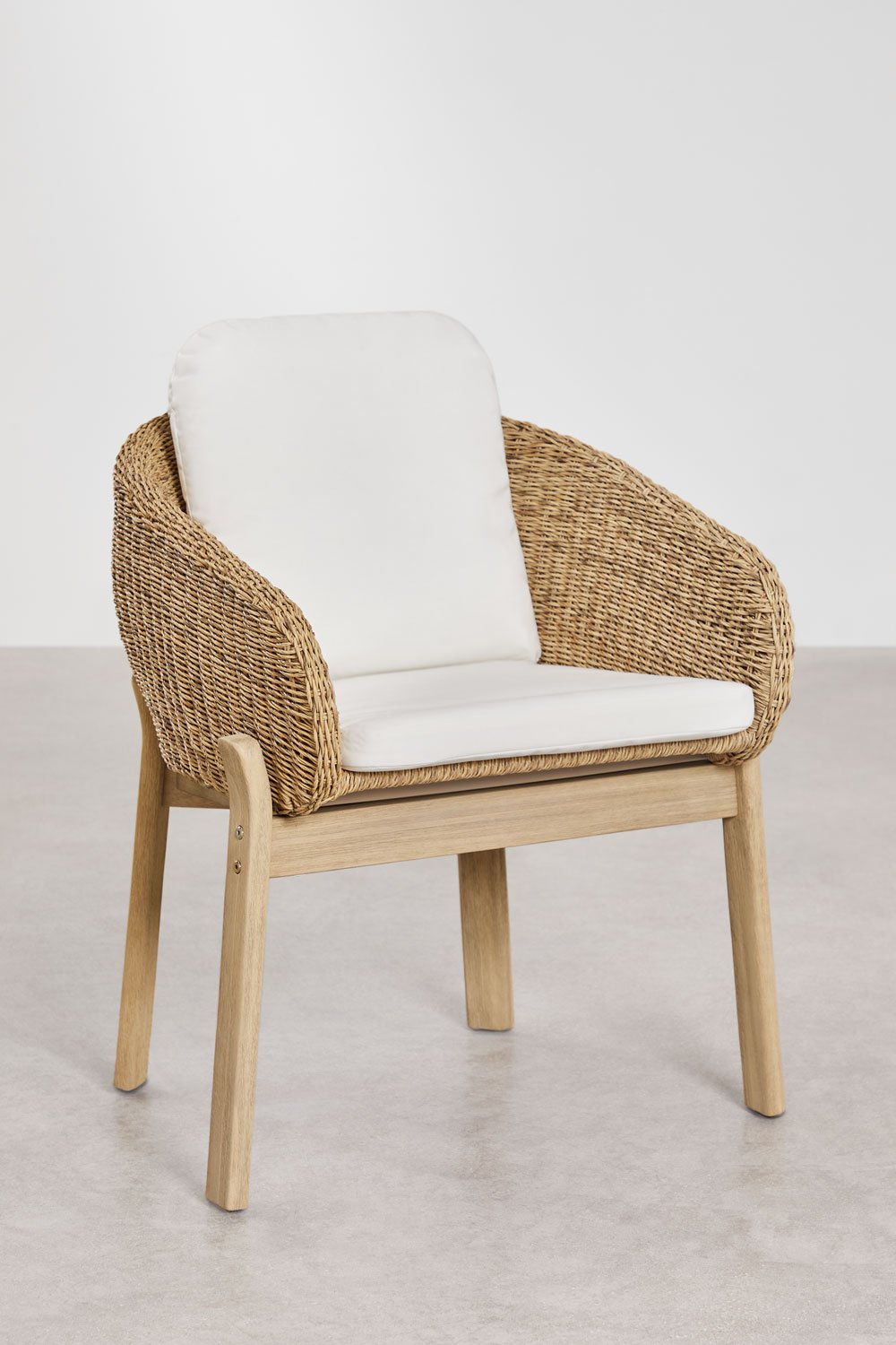 Sedie da pranzo Leilan in legno di acacia e rattan sintetico con braccioli, set da 2