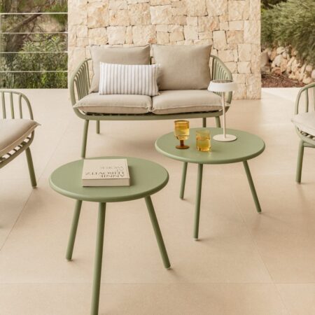 Set di 2 tavolini da giardino in ferro Aradina