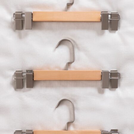 Set di 6 grucce in legno Rita con clip