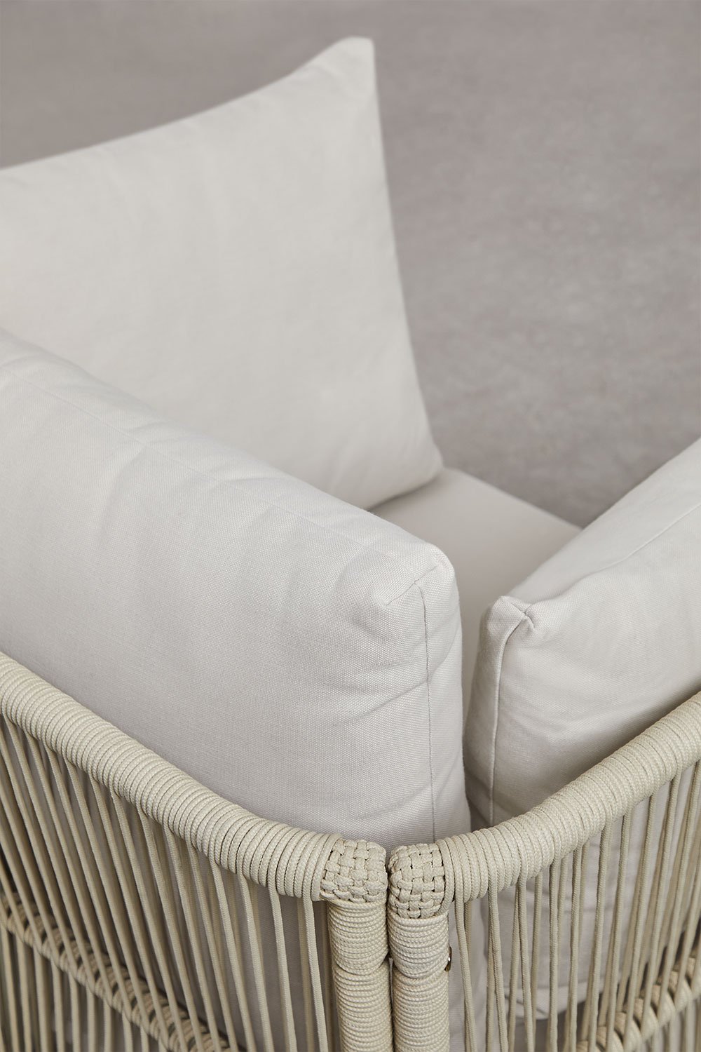 Set di divani da giardino modulari Dailin da 4 pezzi con 2 sedie angolari, tavolino, poltrona e pouf in legno di acacia