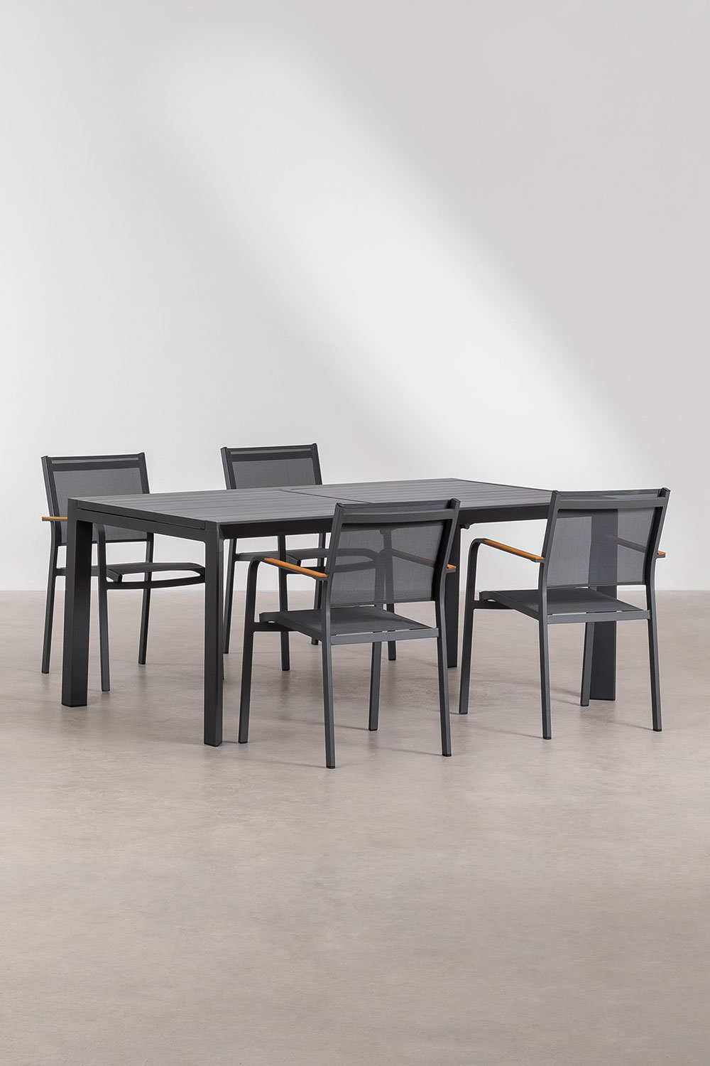Set tavolo rettangolare 180-240x100 cm allungabile Starmi e 4 sedie da giardino impilabili in alluminio Archer