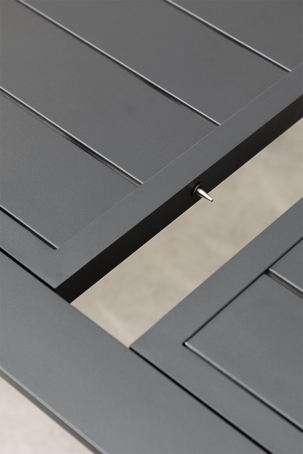 Set tavolo rettangolare 180-240x100 cm allungabile Starmi e 4 sedie da giardino impilabili in alluminio Archer