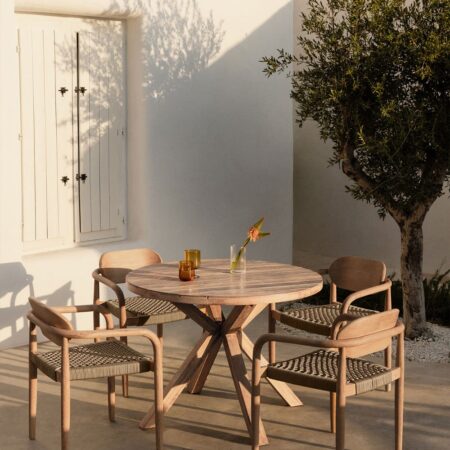 Set Tavola Rotonda (Ø100 cm) e 4 Sedie da Giardino con Braccioli in Legno Naele