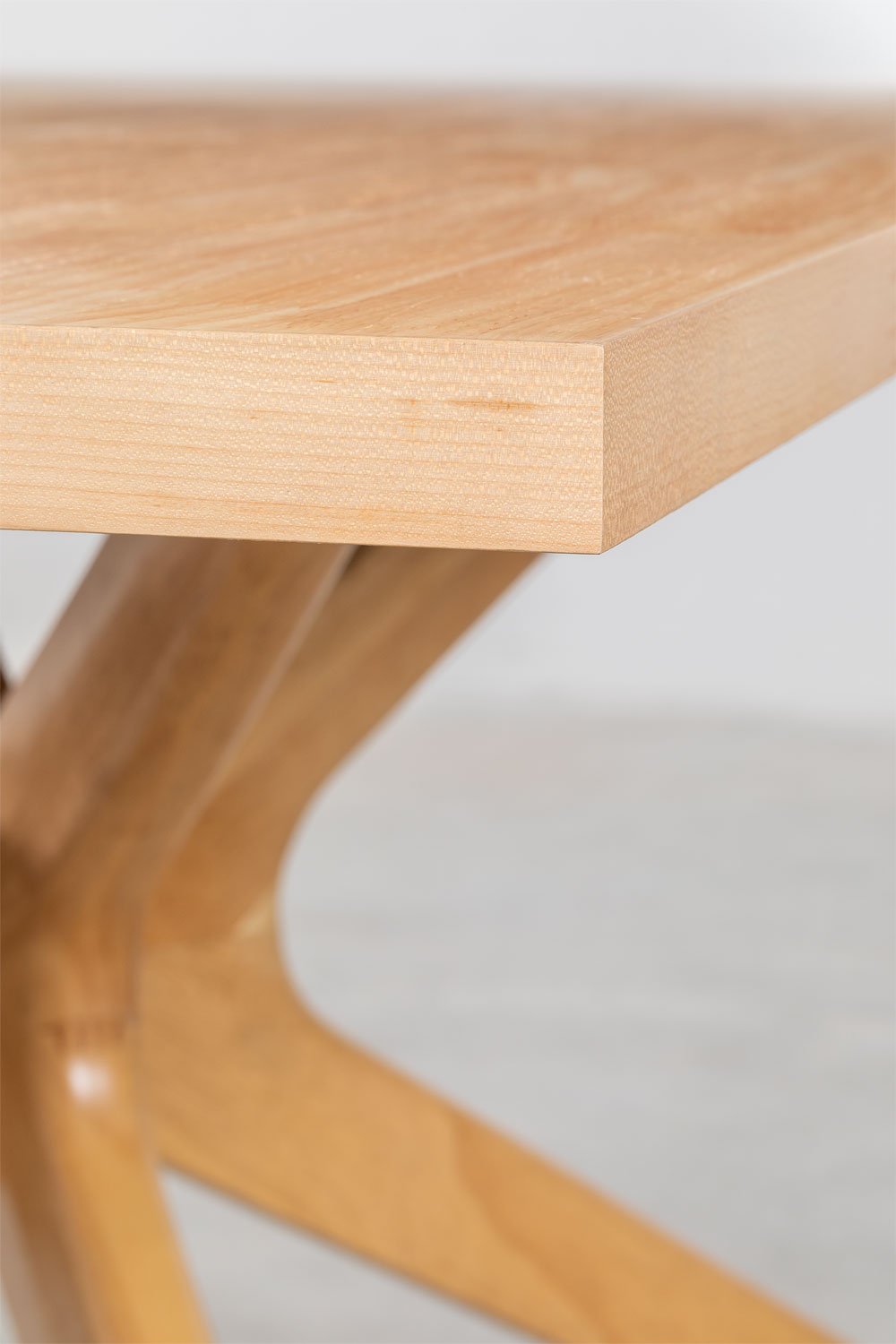 Set tavolo da pranzo rettangolare (180x90 cm) Arnaiz e 6 sedie con braccioli in legno Fresno e rattan Lali Style