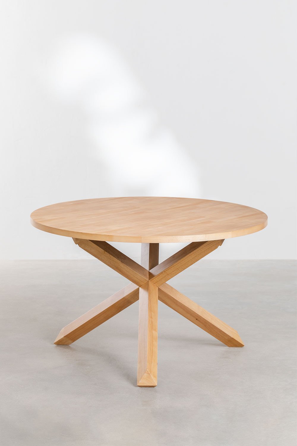Set tavolo da pranzo rotondo Mieren (Ø120 cm) e 4 sedie con braccioli in legno di frassino e rattan Lali Style