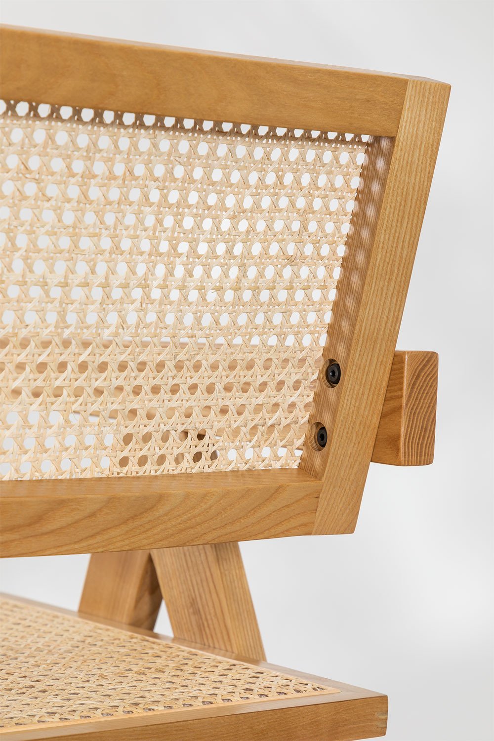 Set tavolo da pranzo rotondo Mieren (Ø120 cm) e 4 sedie con braccioli in legno di frassino e rattan Lali Style