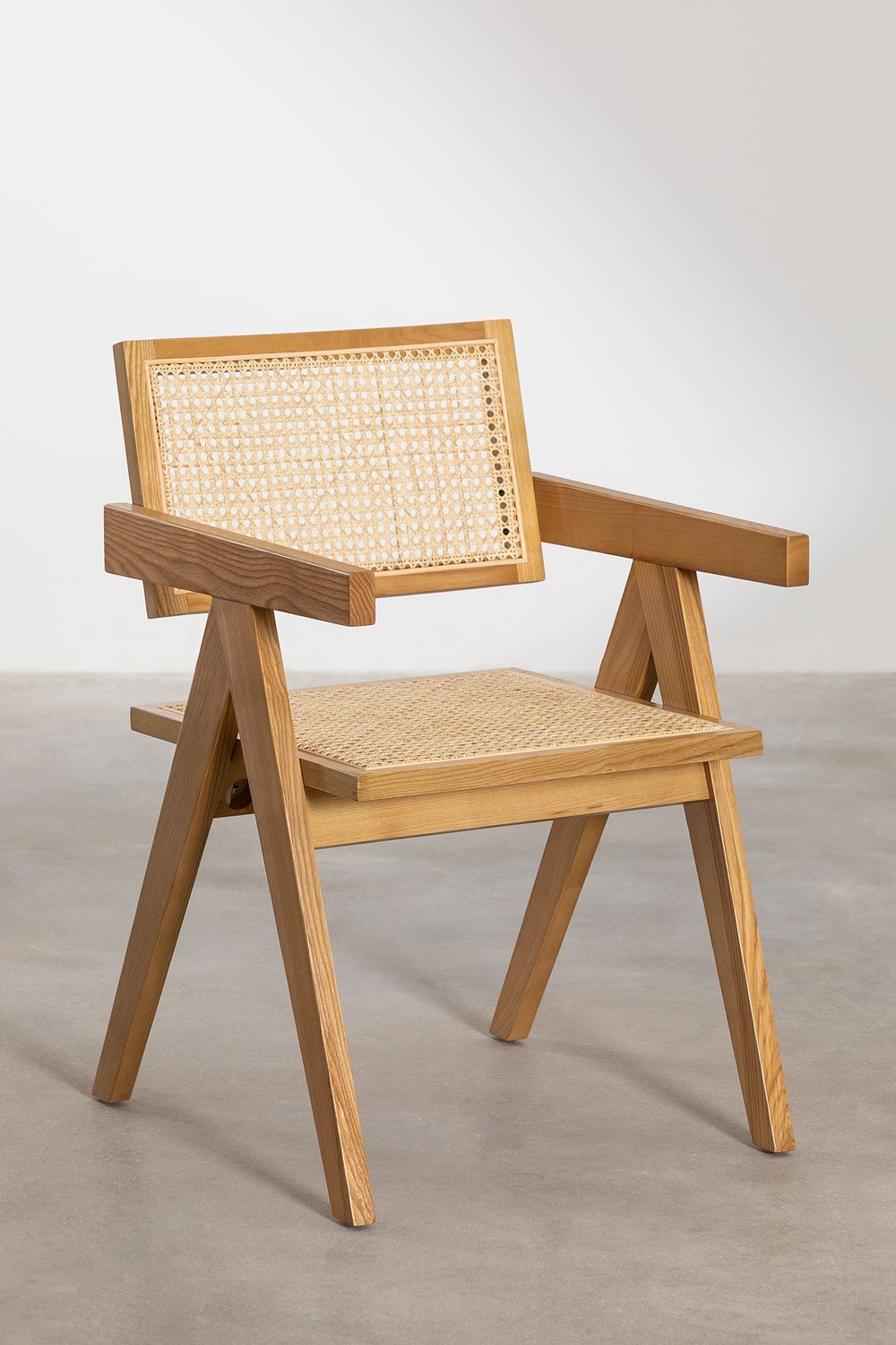 Set di tavolo da pranzo rotondo in MDF (Ø140 cm) Pleven e 4 sedie con braccioli in legno di frassino e rattan stile Lali