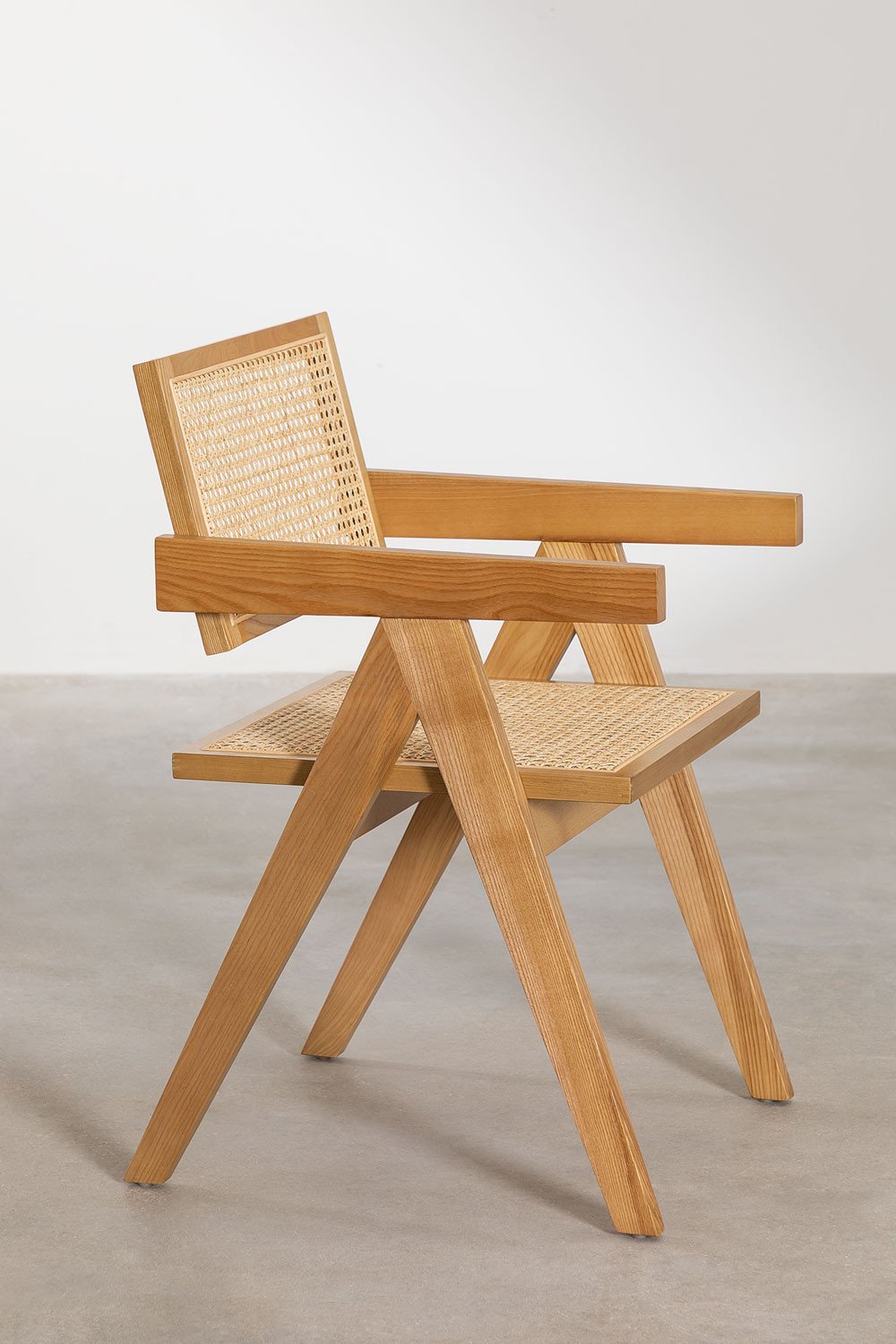Set di tavolo da pranzo rotondo in MDF (Ø140 cm) Pleven e 4 sedie con braccioli in legno di frassino e rattan stile Lali