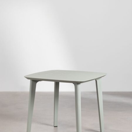 Set Tavolo Quadrato in Polietilene (85x85 cm) Scand e 4 Sedie da Giardino Impilabili Mizzi
