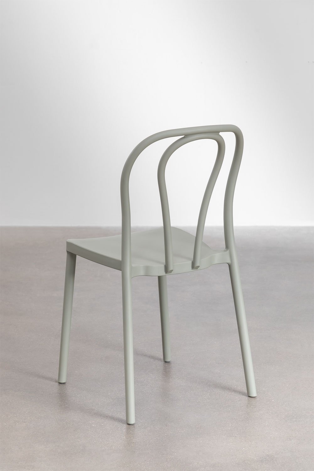 Set Tavolo Quadrato in Polietilene (85x85 cm) Scand e 4 Sedie da Giardino Impilabili Mizzi