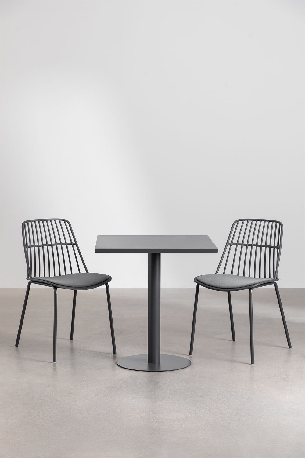 Set tavolo quadrato Mizzi 70x70 cm e 2 sedie da giardino Maeba