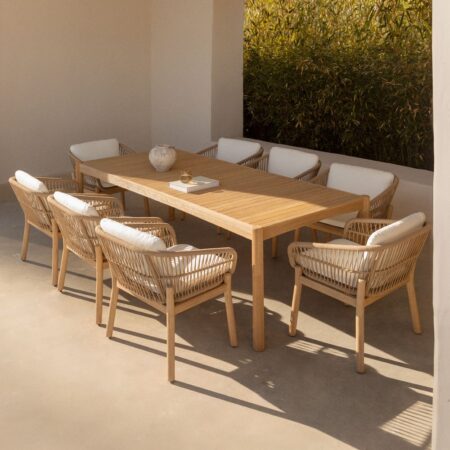 Set tavolo rettangolare 220x100 cm e 8 sedie da giardino in legno di acacia e corda intrecciata Karvia