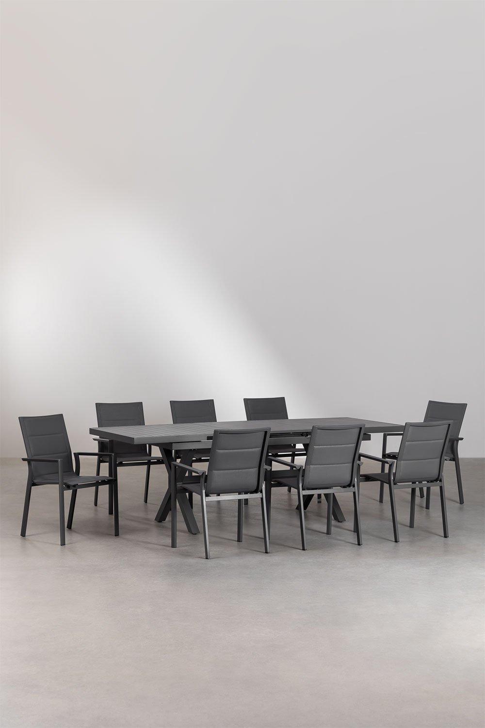 Set tavolo allungabile rettangolare Karena 180-240x90 cm e 8 sedie da giardino impilabili con braccioli in alluminio