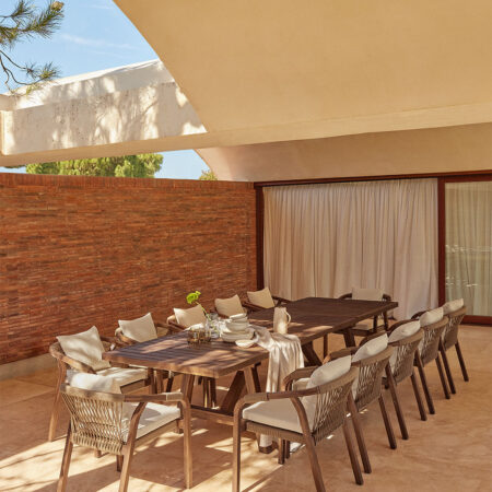 Set Tavolo Rettangolare Allungabile (200-300x100 cm) e 12 Sedie da Giardino con Braccioli in Legno di Acacia Dubai