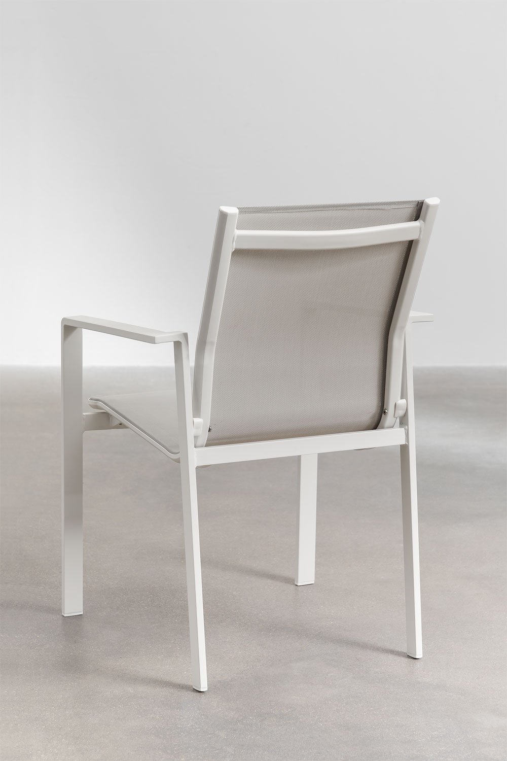 Set tavolo rettangolare allungabile Starmi, 180-240x100 cm, in alluminio e 4 sedie da giardino Eika.