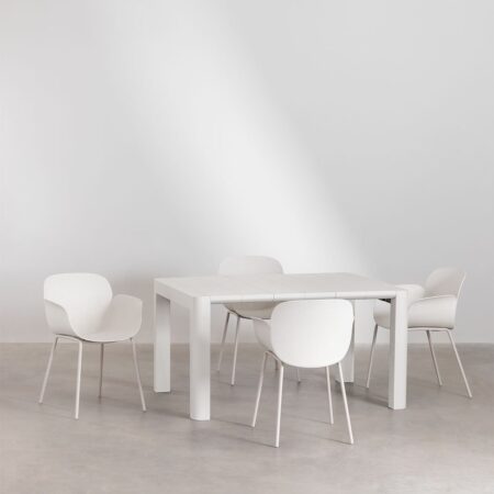 Set tavolo rettangolare Arnadine (140x100 cm) e 4 sedie da pranzo Lynette