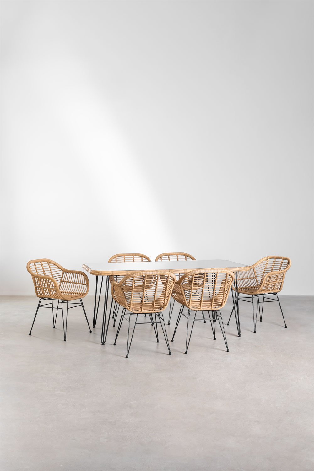 Set tavolo rettangolare in vimini sintetico Leribert (180x90 cm) e 6 sedie da giardino Zole in vimini sintetico