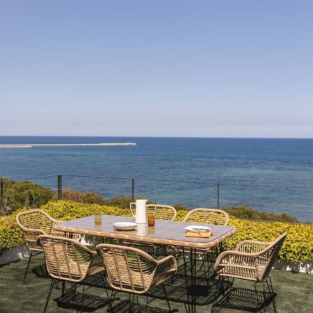 Set tavolo rettangolare in vimini sintetico Leribert (180x90 cm) e 6 sedie da giardino Zole in vimini sintetico