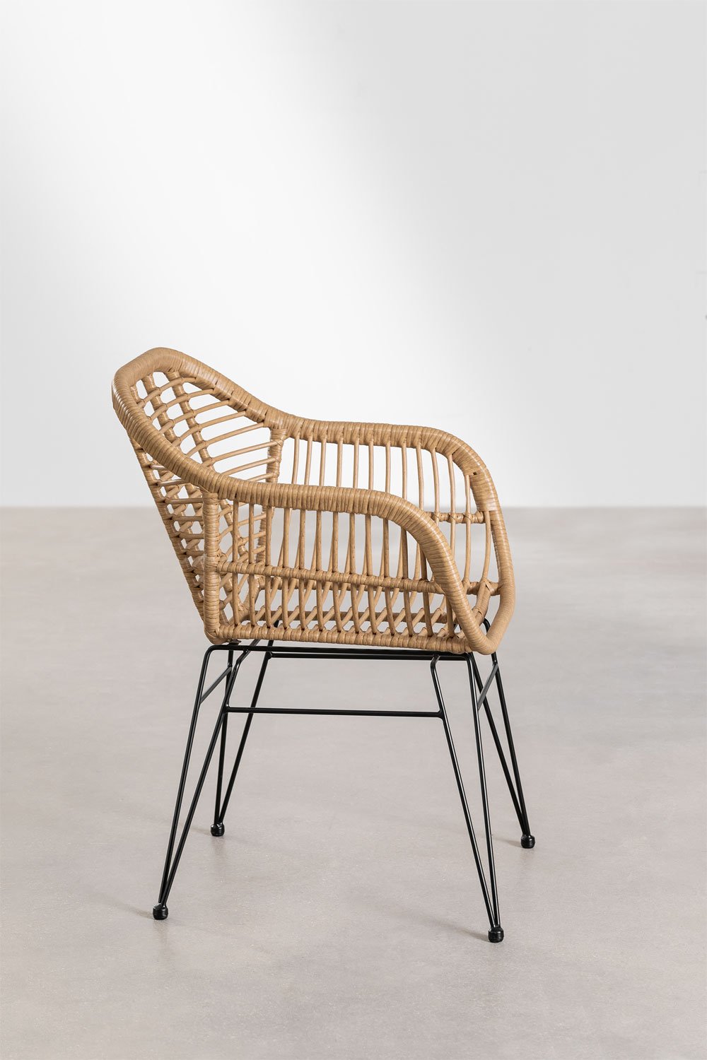 Set tavolo rettangolare in vimini sintetico Leribert (180x90 cm) e 6 sedie da giardino Zole in vimini sintetico