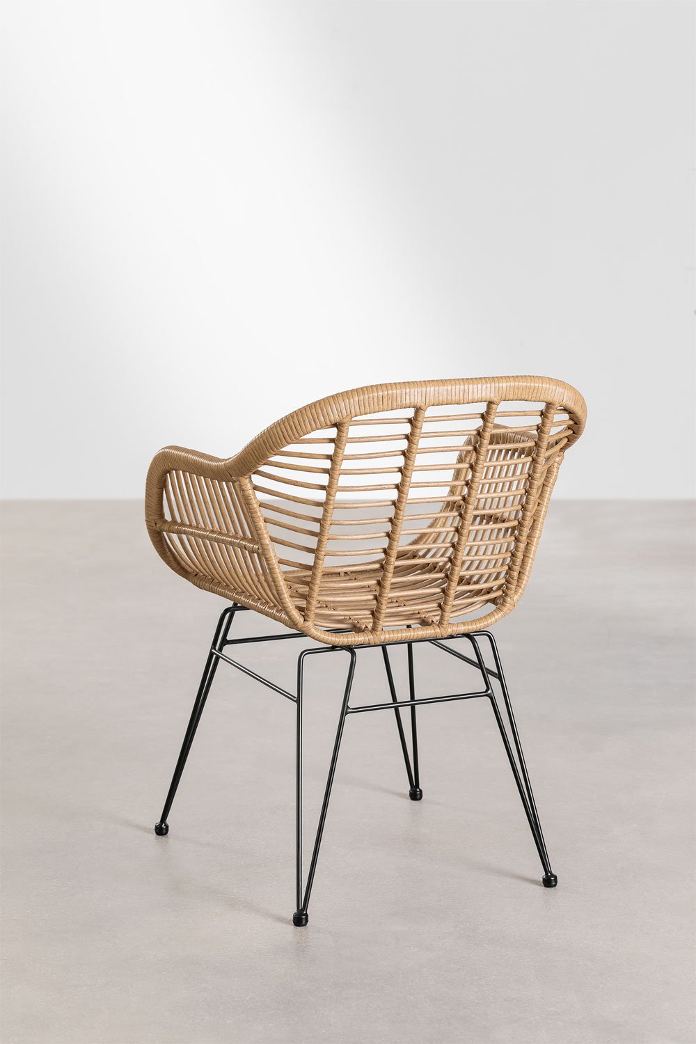 Set tavolo rettangolare in vimini sintetico Leribert (180x90 cm) e 6 sedie da giardino Zole in vimini sintetico