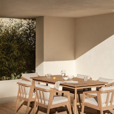 Set tavolo rettangolare (180x90 cm) e 6 sedie da giardino in legno di acacia Kaela