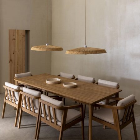Set tavolo rettangolare Kaela (220x100 cm) e 8 sedie da pranzo in legno di acacia