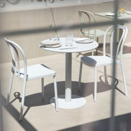 Set composto da Tavolo Tondo (Ø70 cm) e 2 Sedie da Giardino Mizzi
