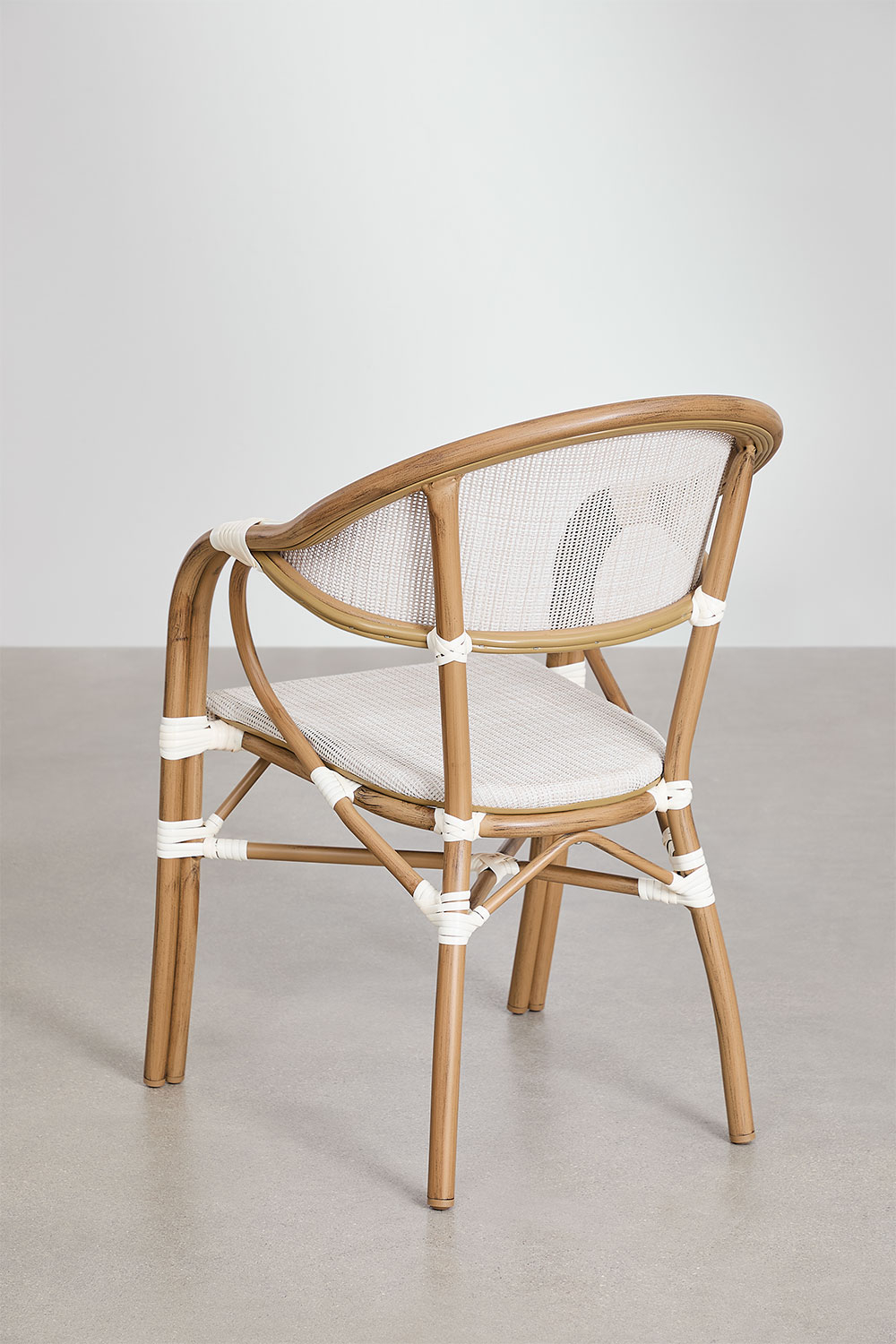 Set tavolo rotondo Ø80 cm e 4 sedie impilabili con braccioli in textilene e alluminio Brielle Bistro