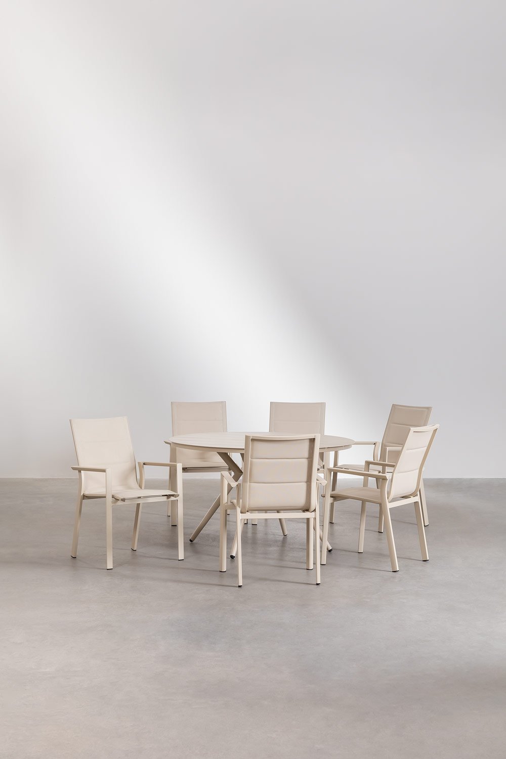 Set tavolo rotondo Valerie (Ø125 cm) e 6 sedie da giardino impilabili in alluminio Karena