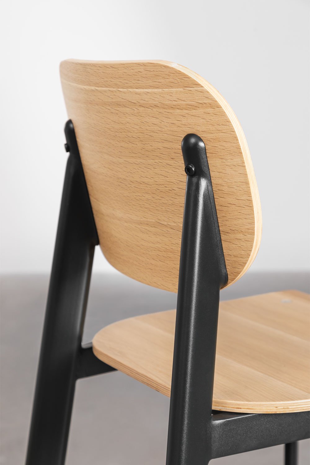 Sgabello alto in impiallacciato rovere (67 cm) E
